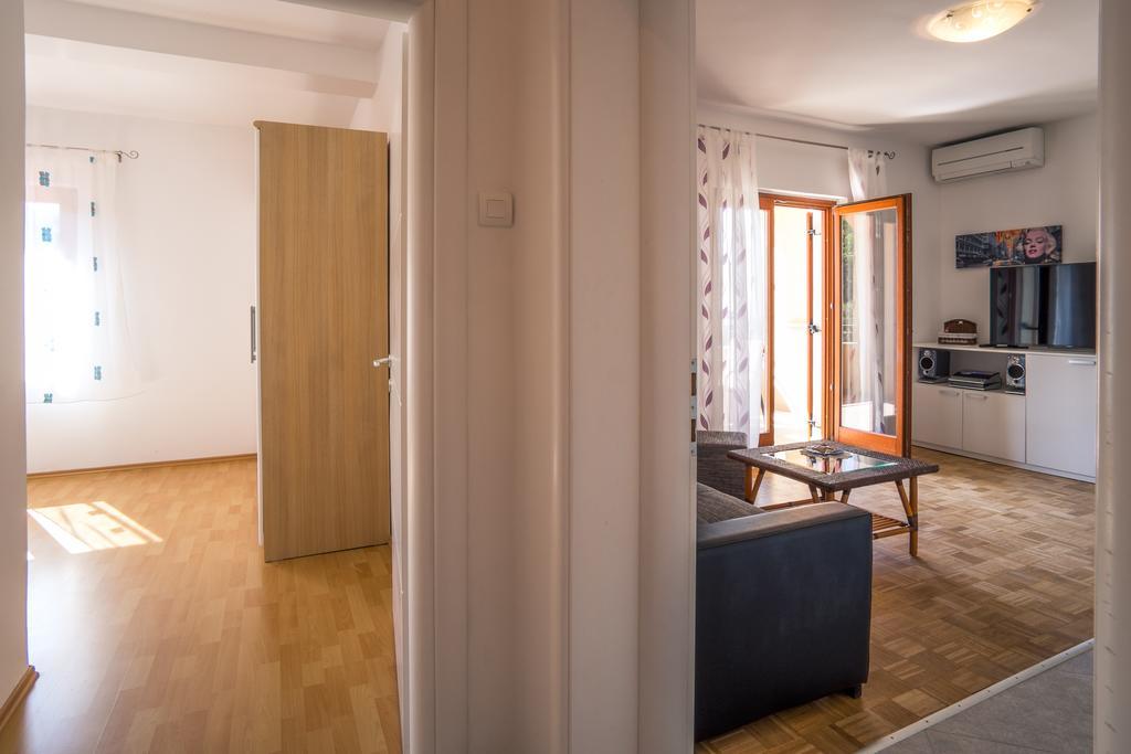 Apartments Iva Krk Town Eksteriør billede