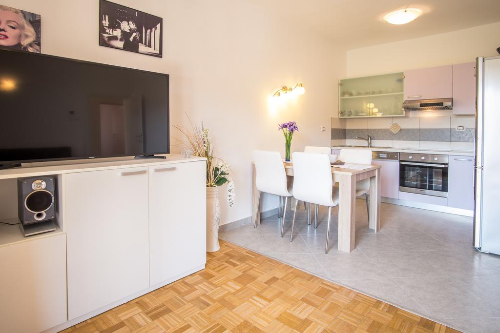 Apartments Iva Krk Town Eksteriør billede