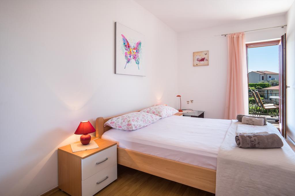 Apartments Iva Krk Town Eksteriør billede
